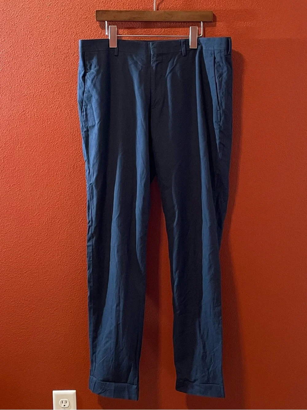 J Crew Men’s Classic Ludlow Baird McNutt Irish Linen Navy Slim Fit Trouser Pants